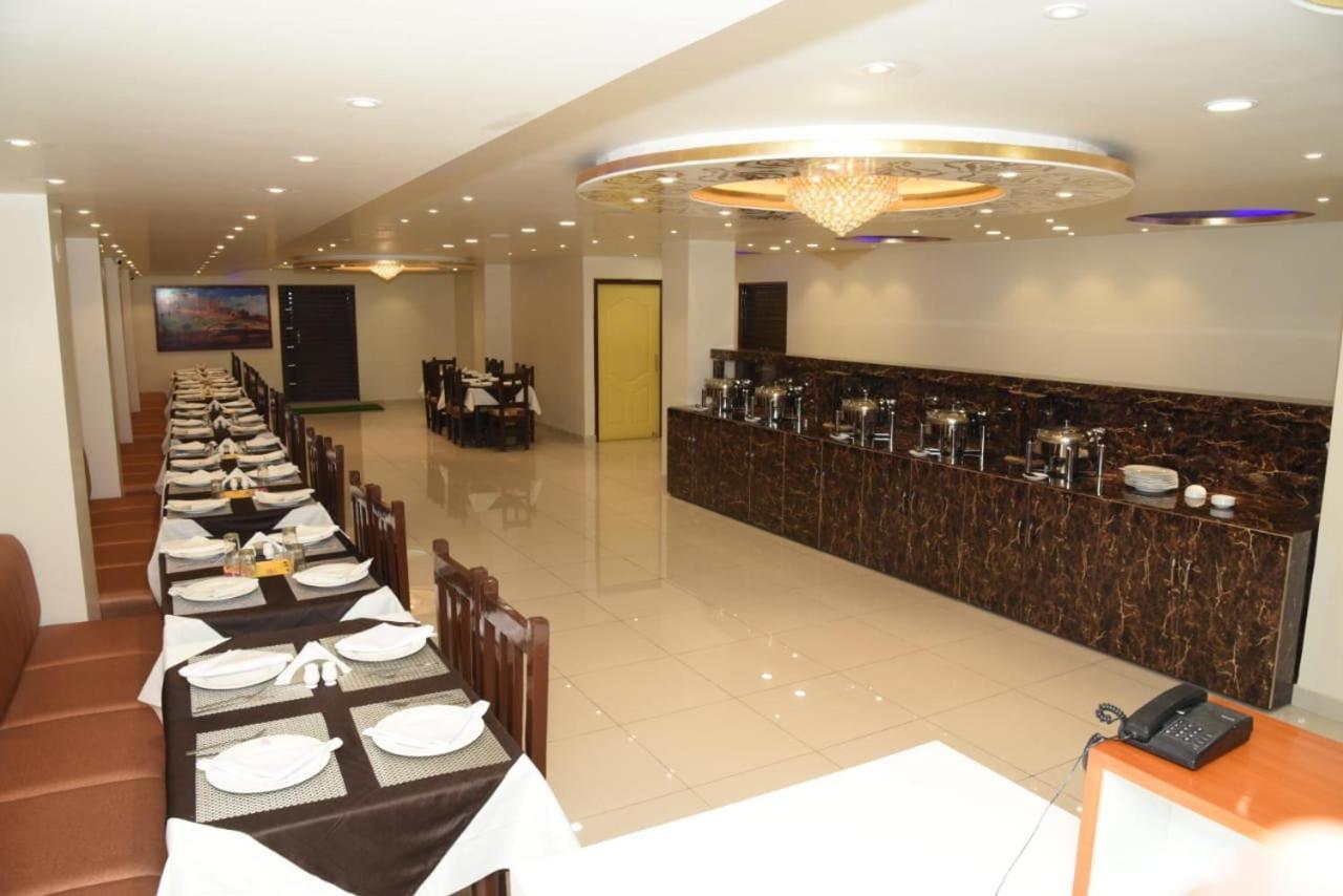 Hotel Royal Amer Τζαϊπούρ Εξωτερικό φωτογραφία